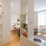 • Downtown • 2 Bedrooms • Balcony Lisboa
