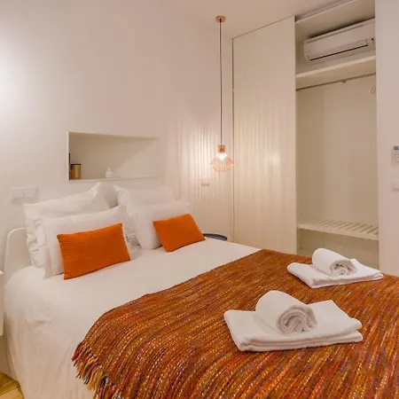 • Downtown • 2 Bedrooms • Balcony Διαμέρισμα