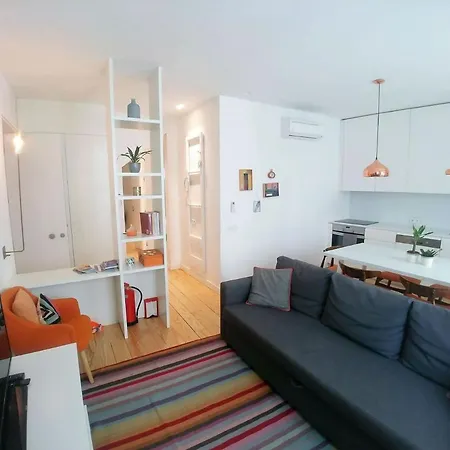 Be Local - 2 Bedrooms In Front Of The Fado Museum In Alfama * Lisbon