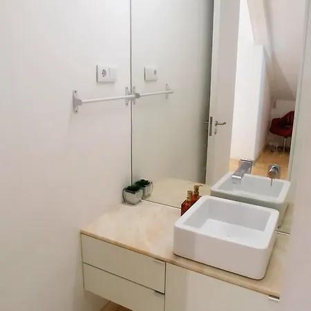 Lejlighed • Downtown • 2 Bedrooms • Balcony *