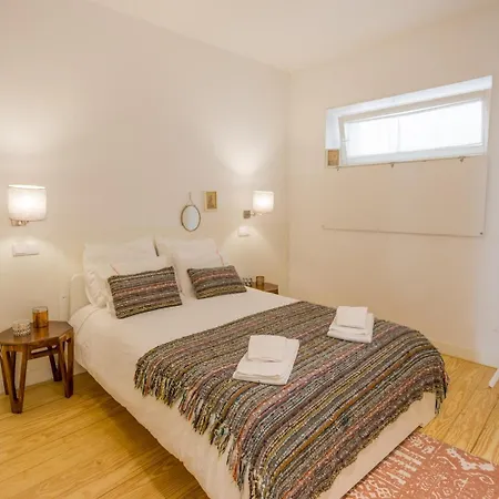 Apartment • Downtown Lisbon • 2 Bedrooms • Balcony