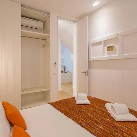 Apartment • Downtown Lisbon • 2 Bedrooms • Balcony