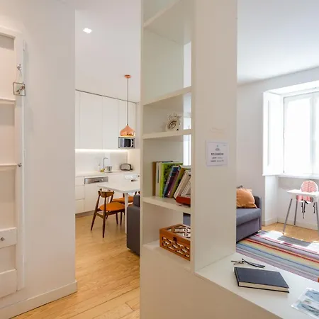 Apartment • Downtown Lisbon • 2 Bedrooms • Balcony Lissabon