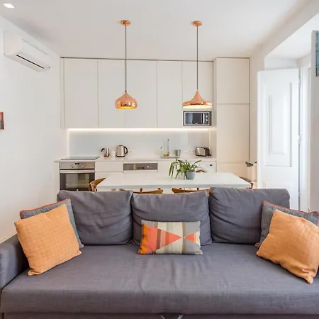 Apartment • Downtown Lisbon • 2 Bedrooms • Balcony