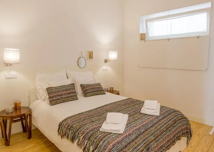 • Downtown • 2 Bedrooms • Balcony