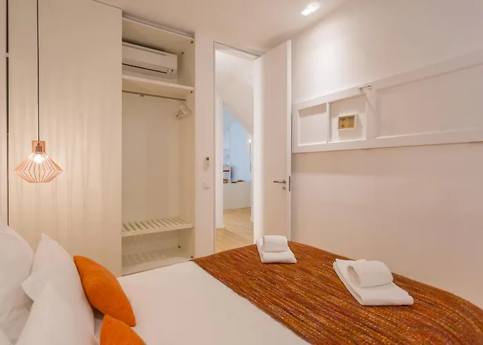 • Downtown • 2 Bedrooms • Balcony