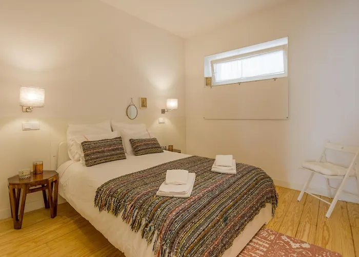 • Downtown • 2 Bedrooms • Balcony شقة Lisboa