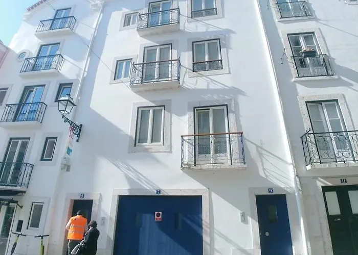 • Downtown • 2 Bedrooms • Balcony