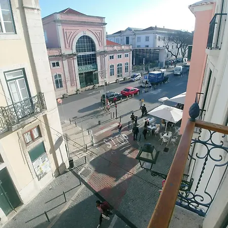 • Downtown • 2 Bedrooms • Balcony Apartament Lizbona